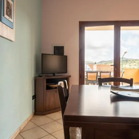 Casa Antares, Villasimius Centre Apartment *