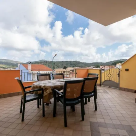 Casa Antares, Villasimius Centre Apartment *
